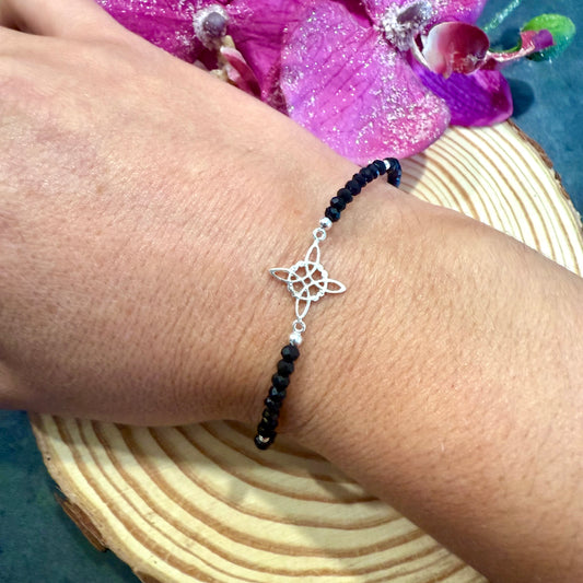 Pulsera Nudo de Bruja y Piedras Plata 925